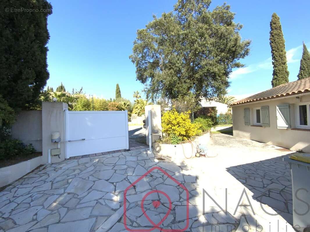 Maison à FREJUS
