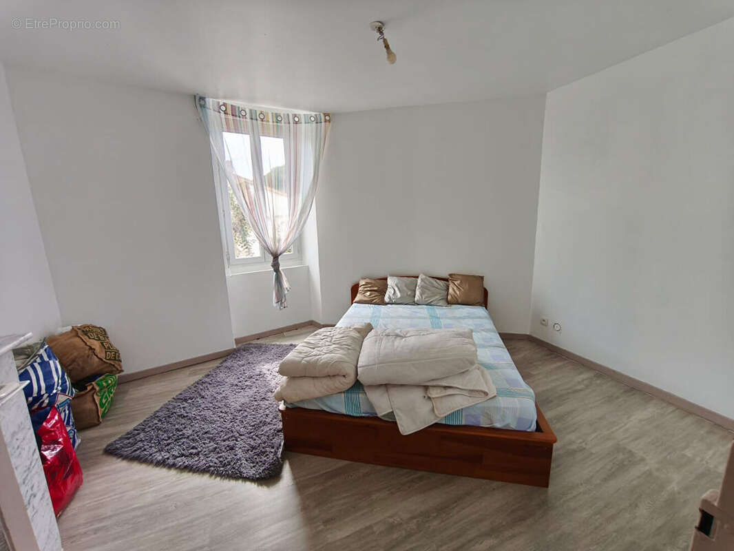 Appartement à SAINT-JEAN-DE-VERGES