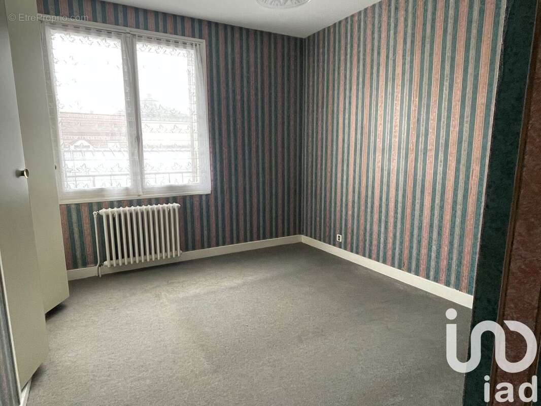 Photo 9 - Maison à NEUILLAY-LES-BOIS