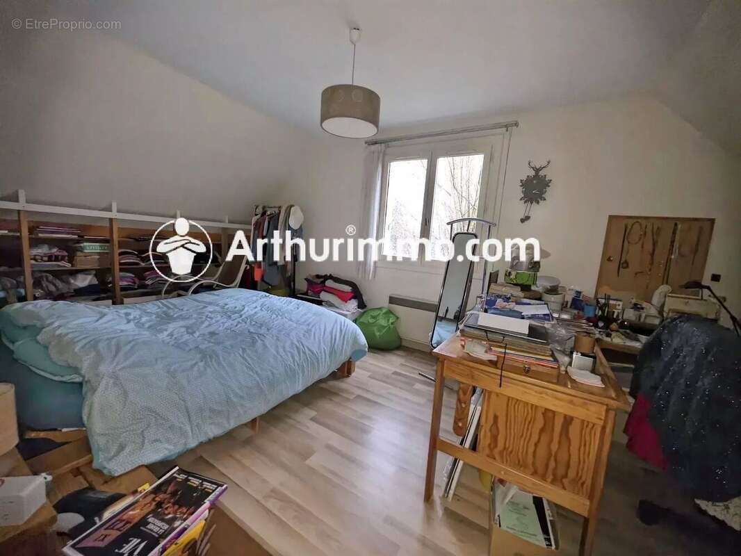 Appartement à SAVIGNY-LE-TEMPLE