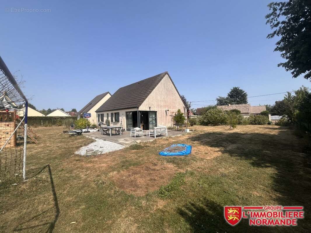 Maison de plain-pied jardin 1.569 m² - photo 11