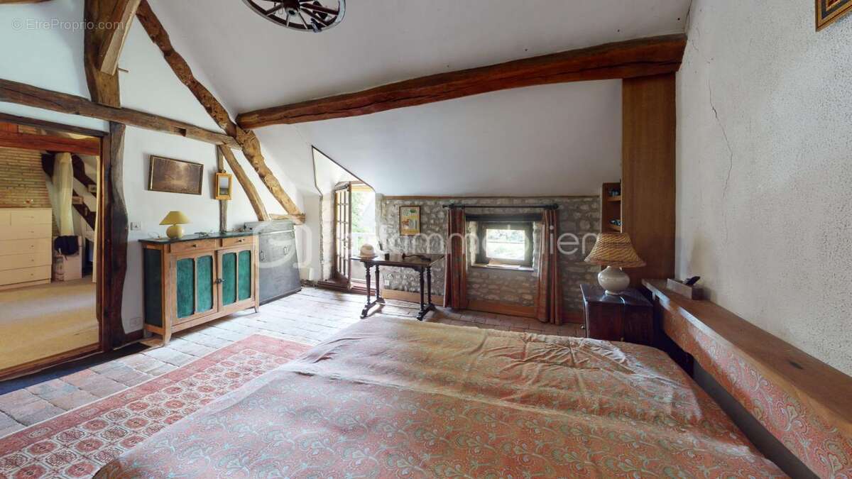 Maison à BEAUNE-LA-ROLANDE