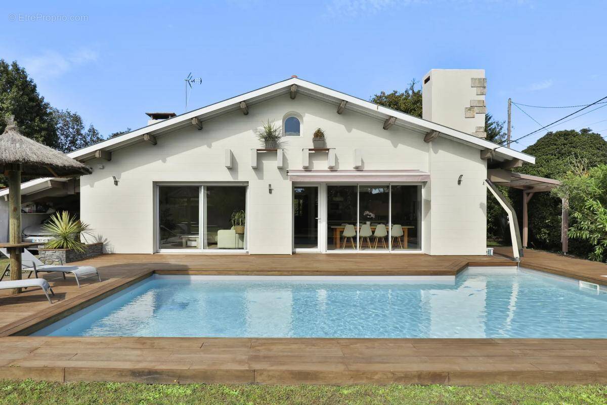 Maison à GUJAN-MESTRAS