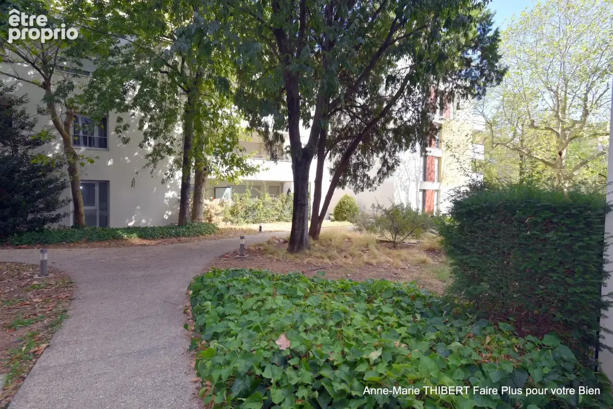 Appartement à vendre 3 pièces LYON 8EME ARRONDISSEMENT (69) avec grand garage - photo 8