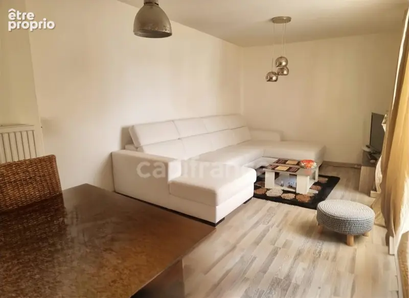 *Sainte-Cecile*Plain-pied de 51 m² à 200 m de la place, terrasse de 40 m², sud-ouest, sans vis-à-vis - photo 2