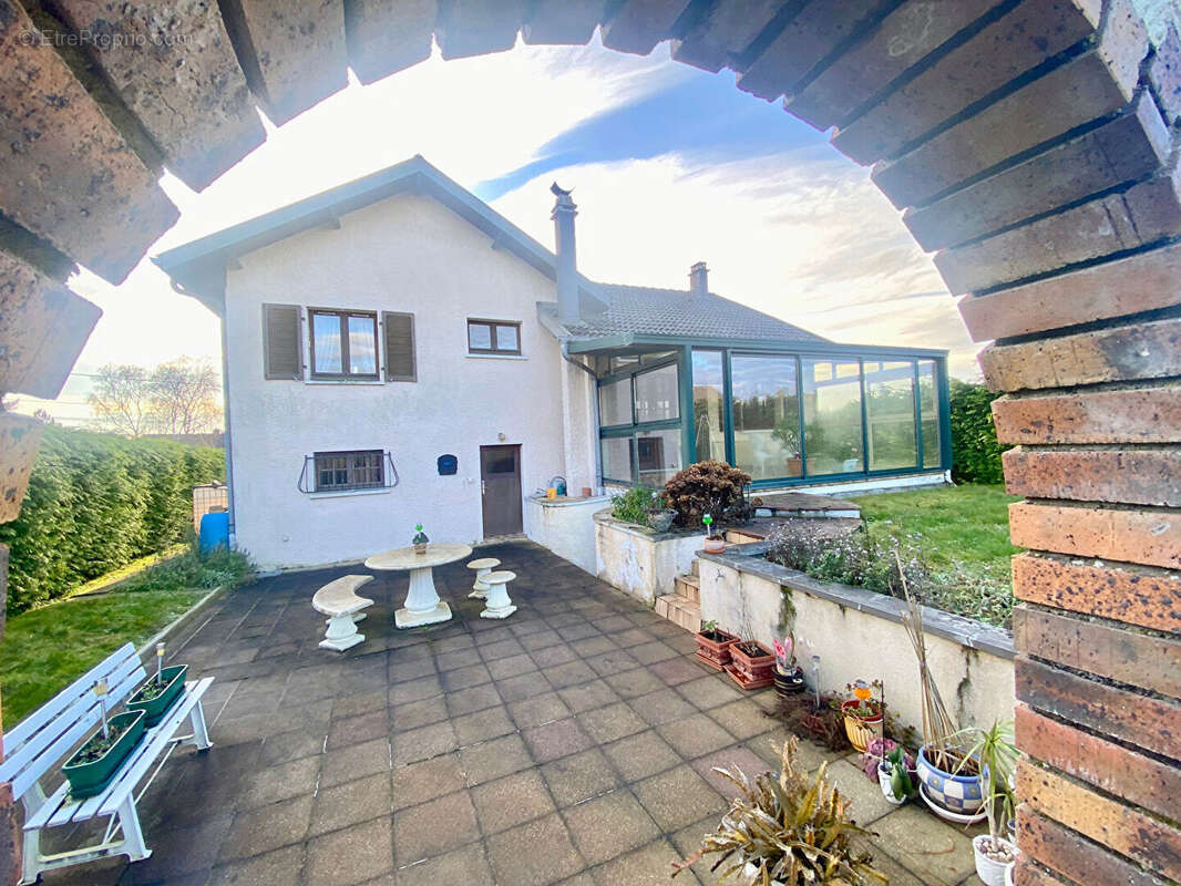 Maison à BOUZONVILLE