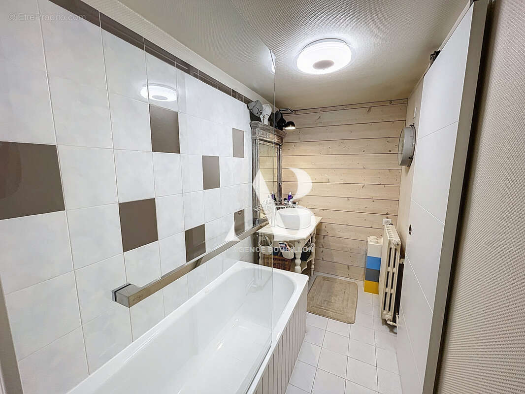 Maison à LA CHAPELLE-GAUTHIER