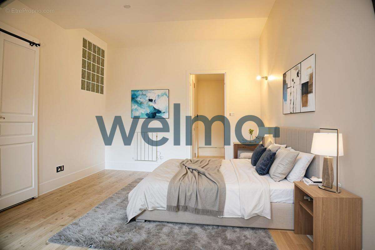 Appartement à NEUILLY-SUR-SEINE