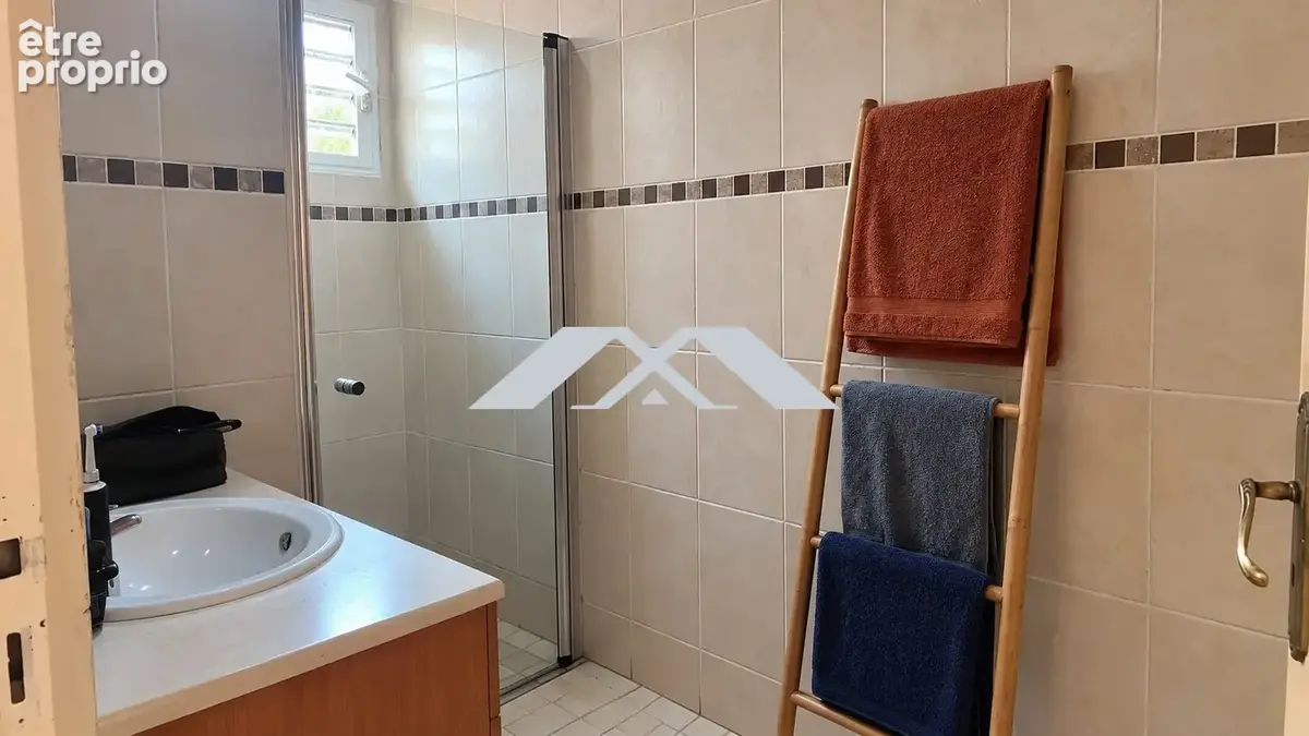 Maison 5 pièces 72 m² à vendre à Petite-Ile (97429) - photo 5