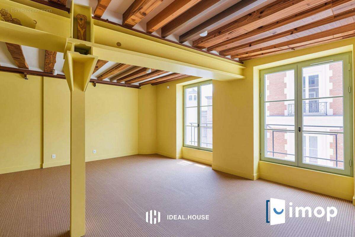 Appartement à PARIS-3E