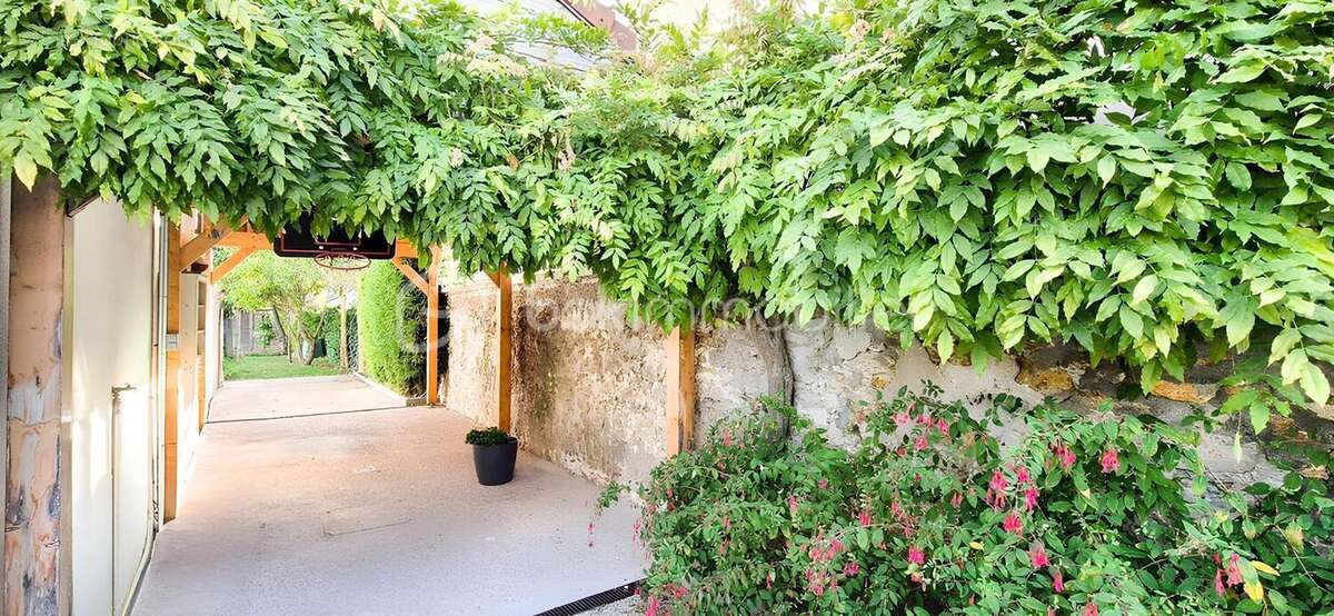 Maison à BALLAINVILLIERS