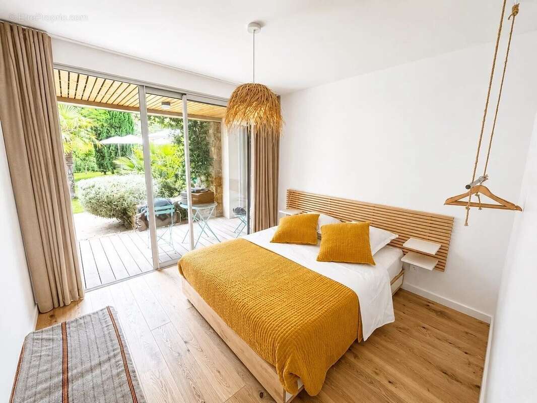 OLETTA / Villa 5 pièces avec piscine et jardin arboré. - photo 9