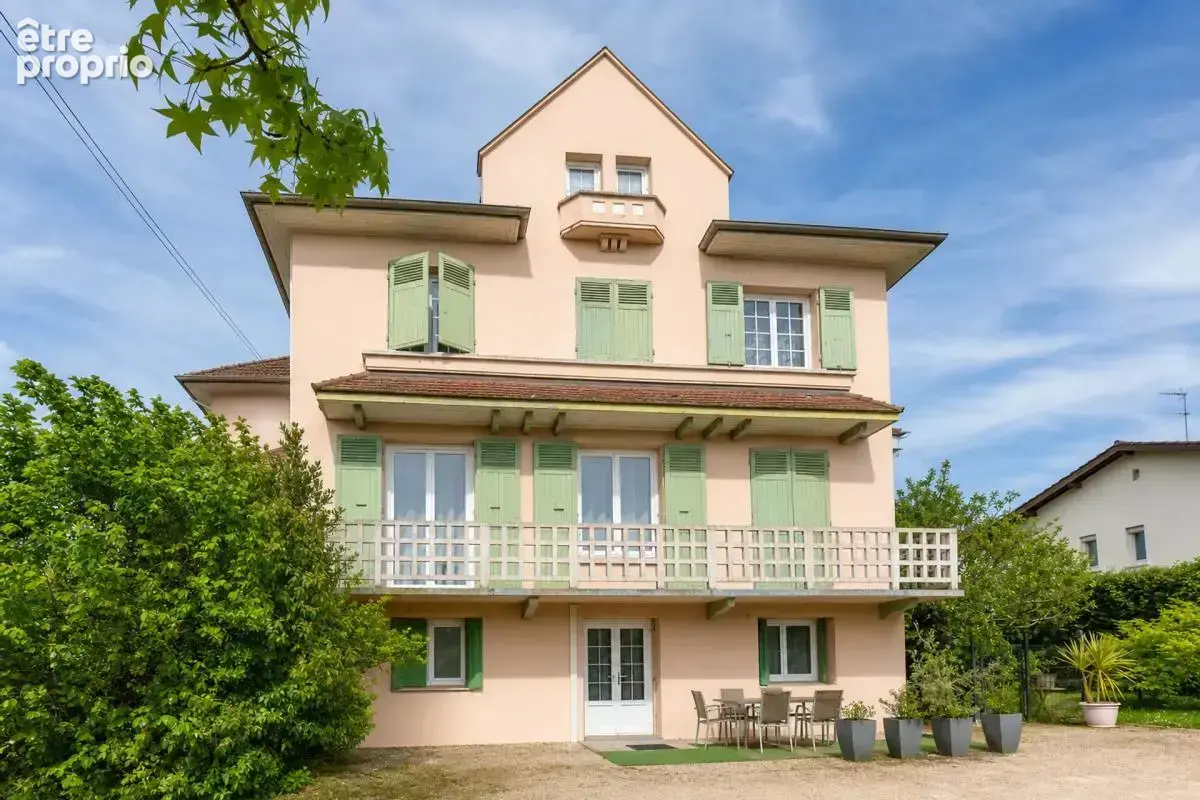 Maison de 12 pièces à Villars-les-Dombes - photo 2