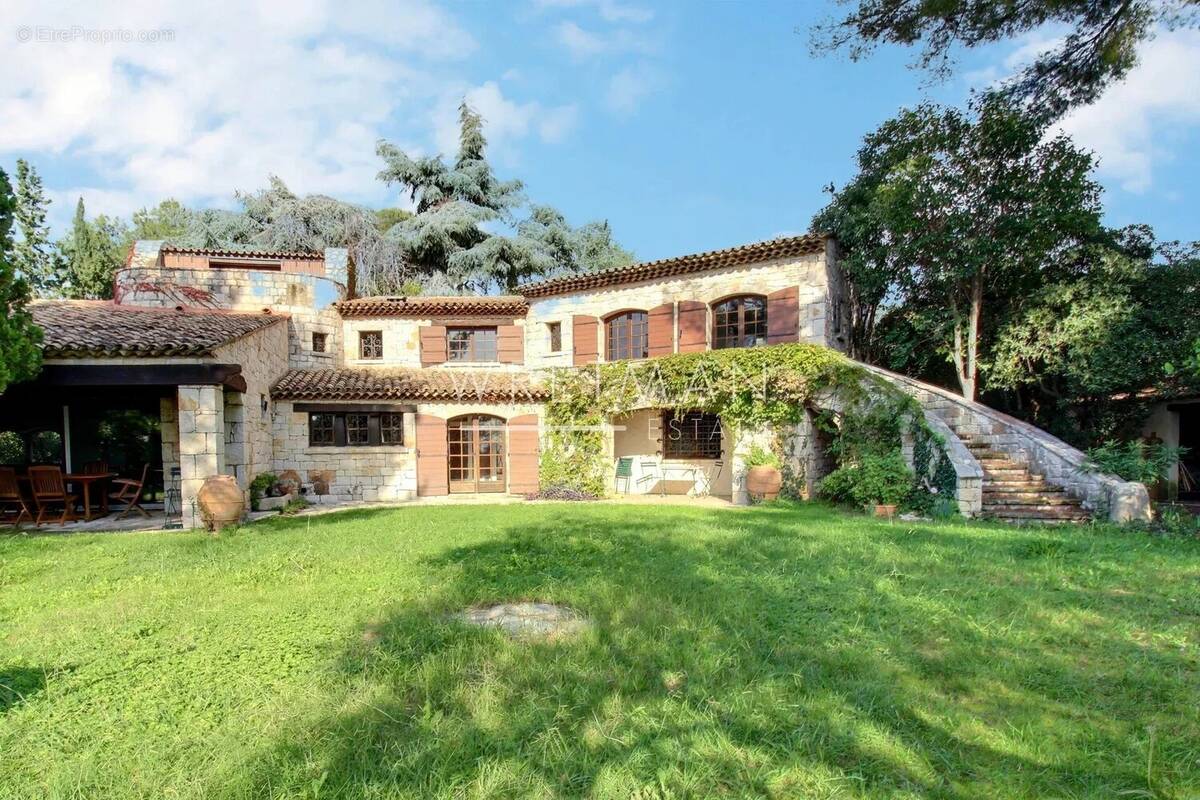 Maison à COLOMARS
