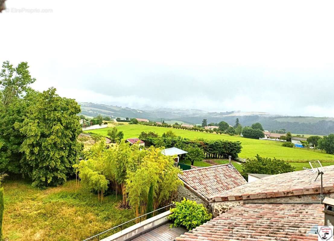 Maison à COLOMBIER-LE-JEUNE