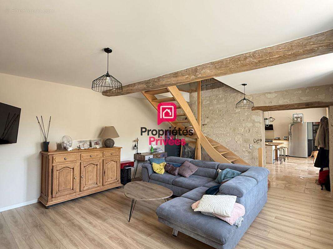 Maison Beaumont En Veron 5 pièce(s) 183 m2 Jardin dépendances - photo 4