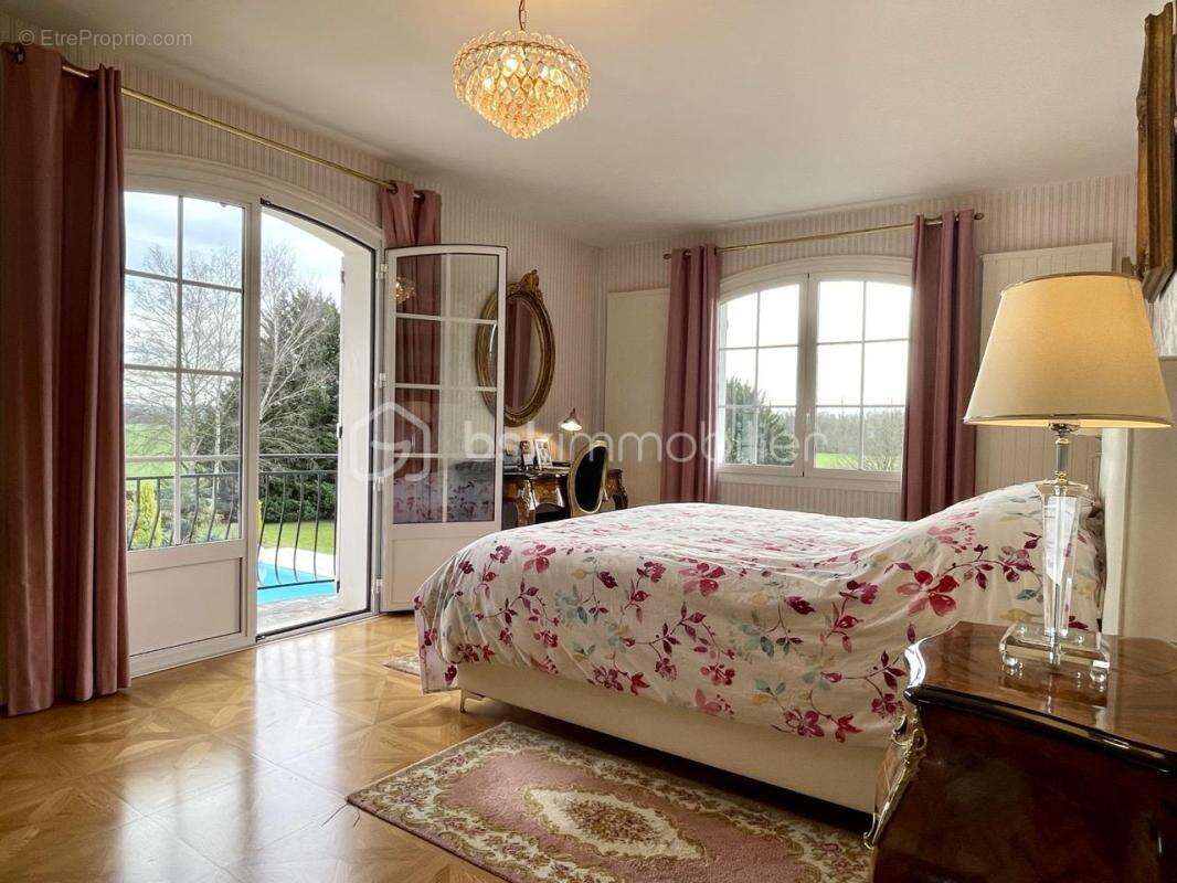 Domaine d’exception sur 2,4 hectares avec 3 habitations, piscine et étangs — 30 min Paris - photo 15
