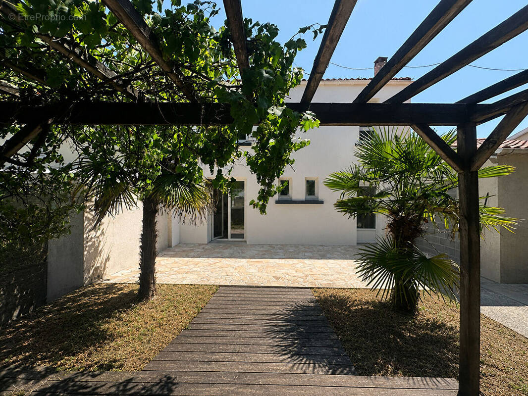 Maison à PERIGNY