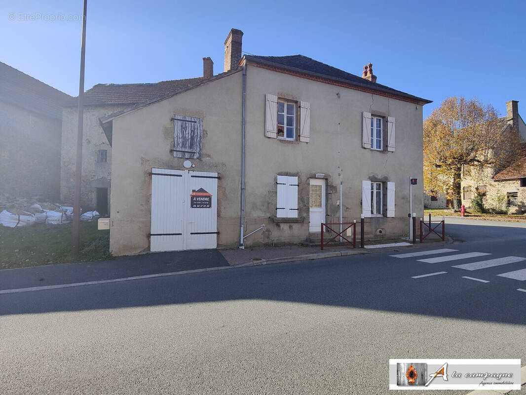 Maison à ROUGNAT