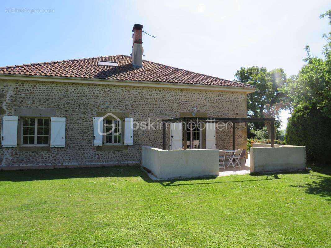 Maison à AIRE-SUR-L'ADOUR