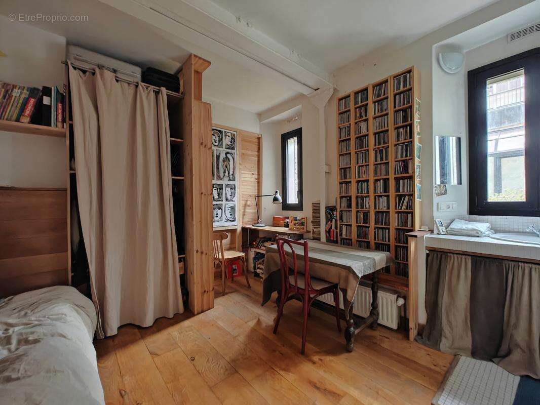 Appartement à PARIS-18E