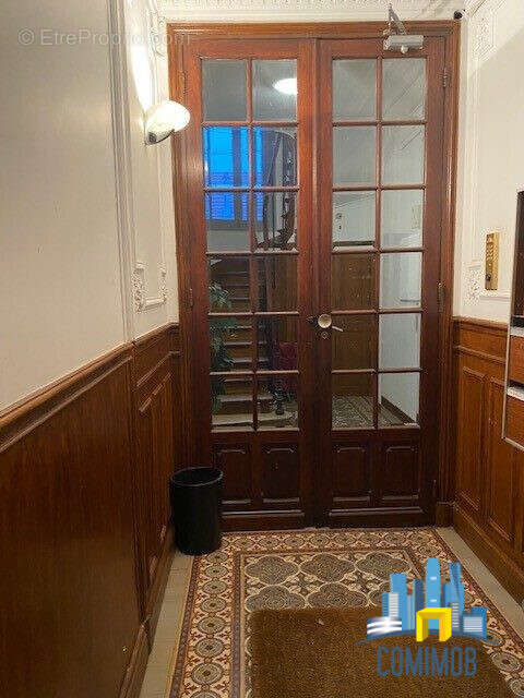 Commerce à COLOMBES