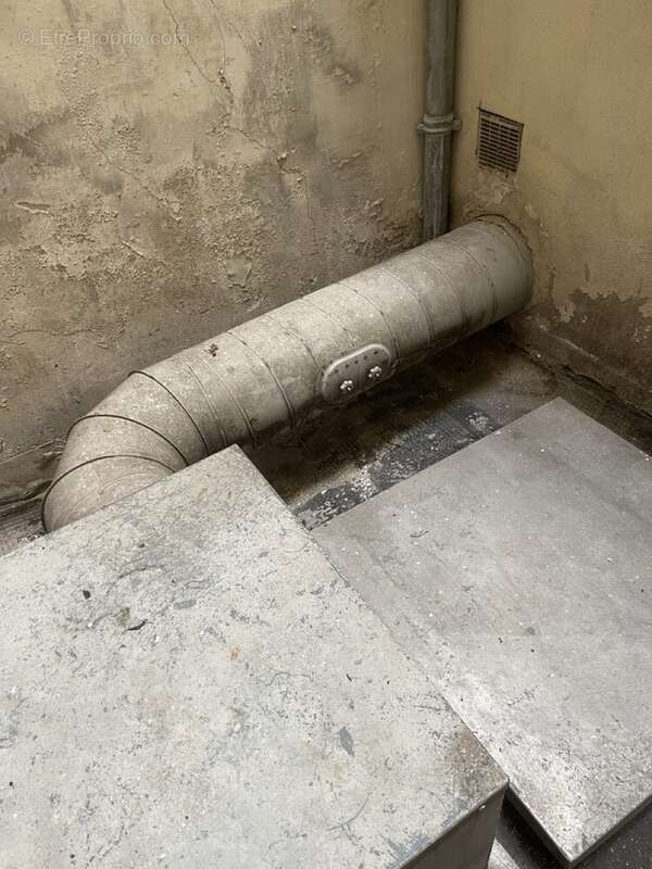 Autre à PARIS-1E