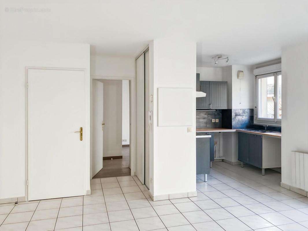 Appartement à CORBEIL-ESSONNES