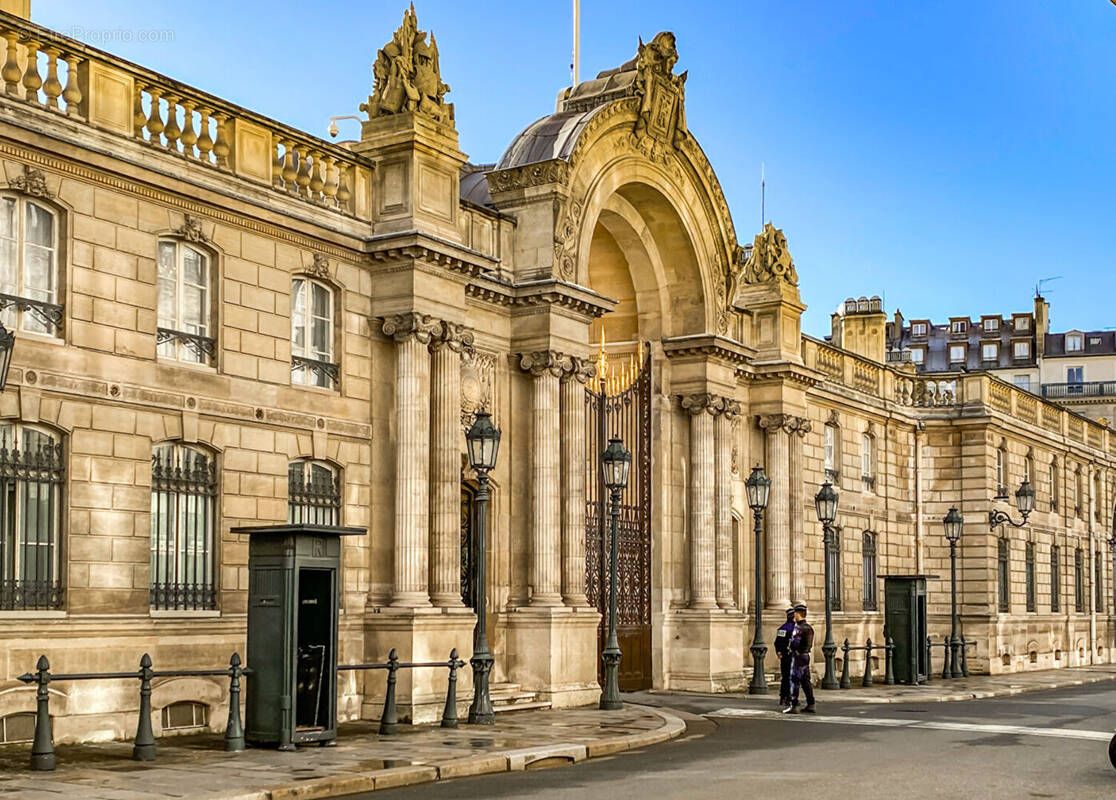 Appartement à PARIS-8E