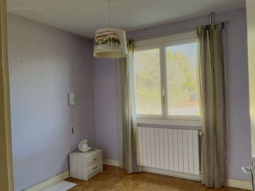 Maison à CASTELNAU-MONTRATIER