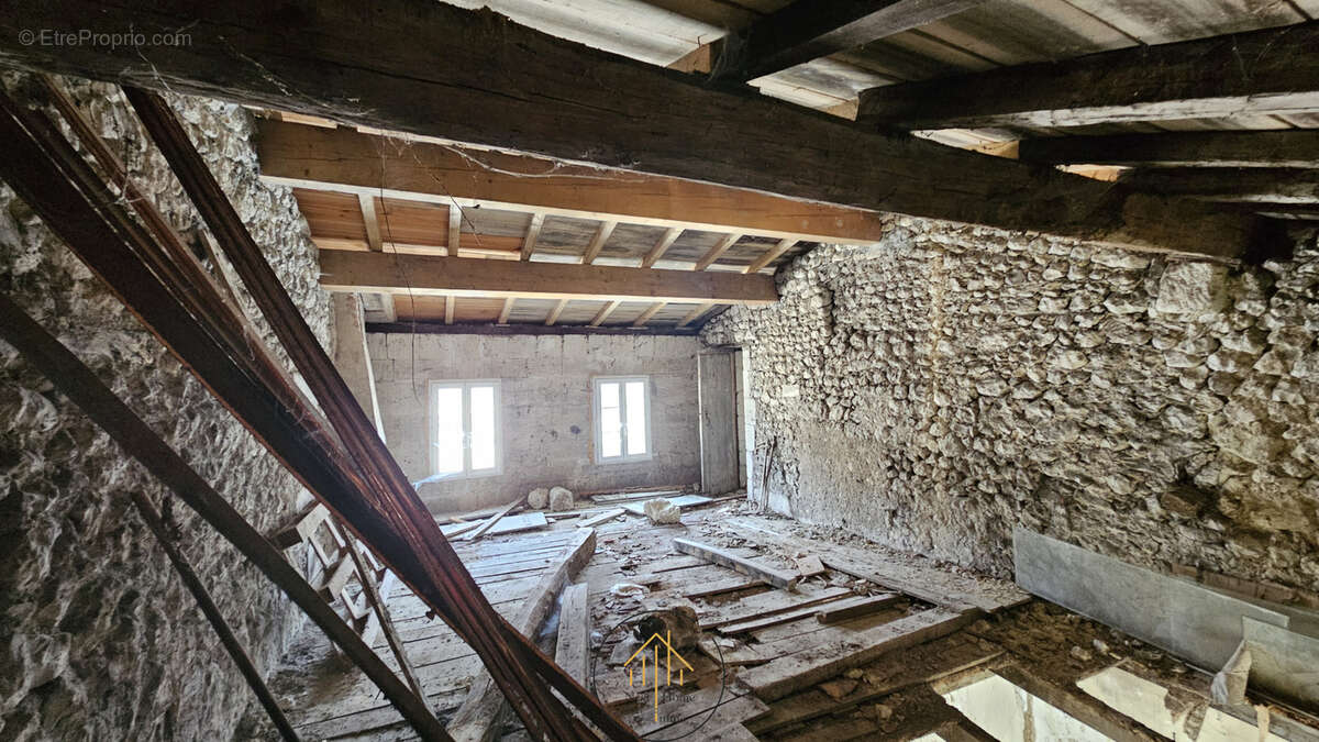 Maison à CHALAIS