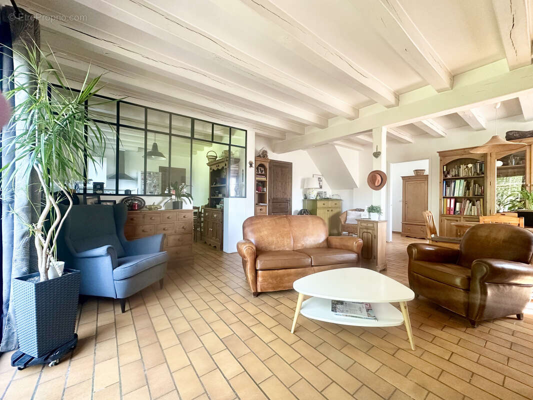 Maison à LIVERDY-EN-BRIE