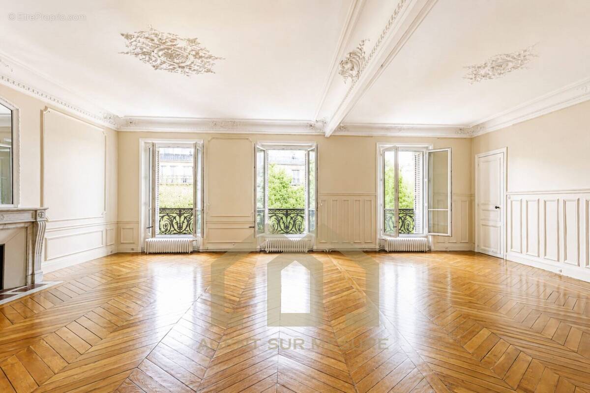 Appartement à PARIS-5E