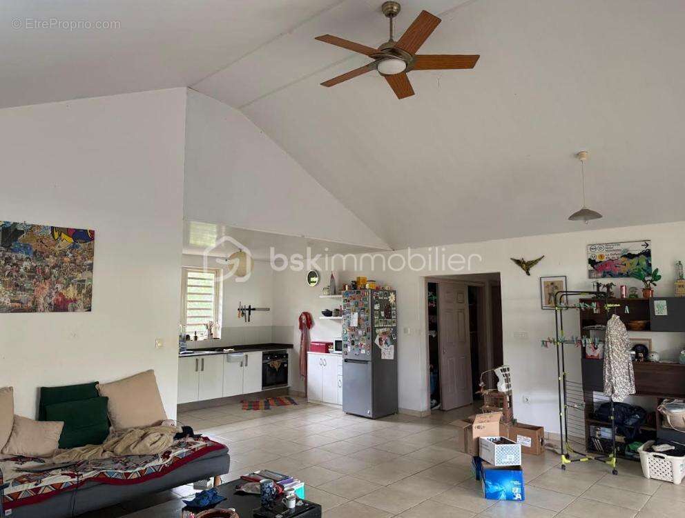 Maison à REMIRE-MONTJOLY