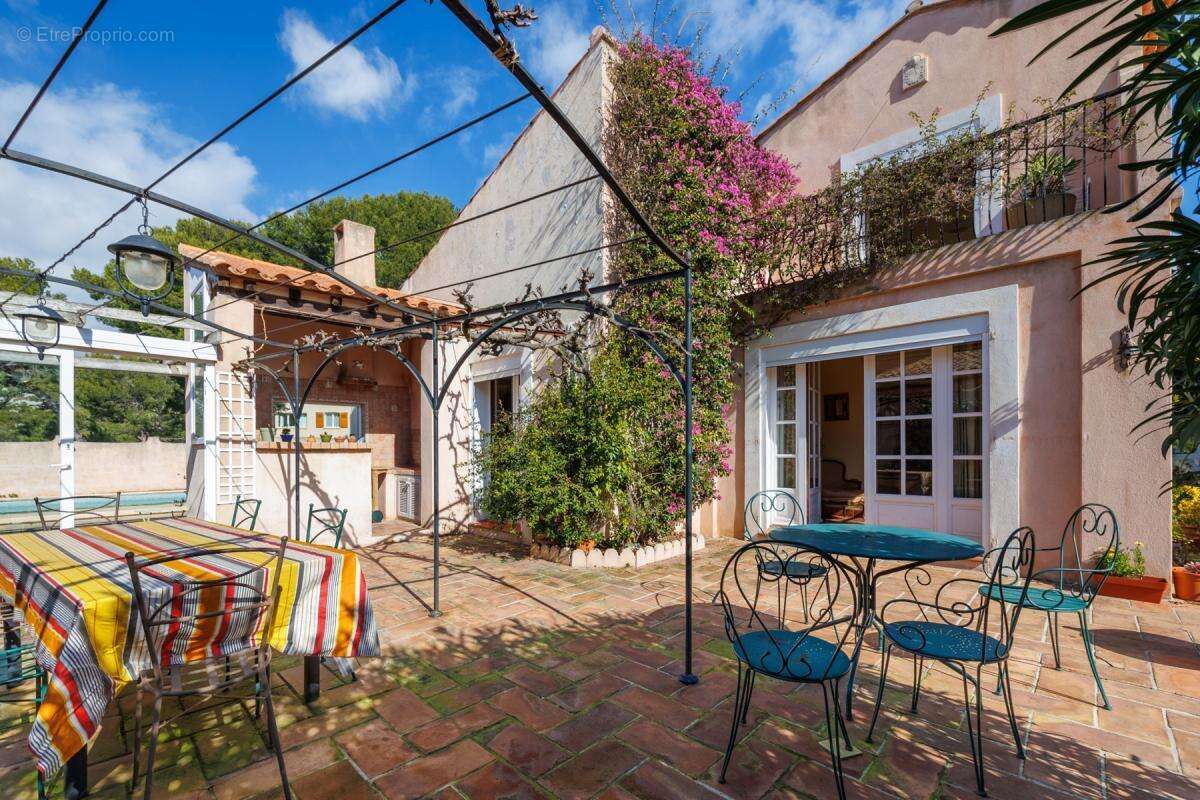 Maison 6 pièces 132 m² à vendre à Cassis (13260) - photo 6