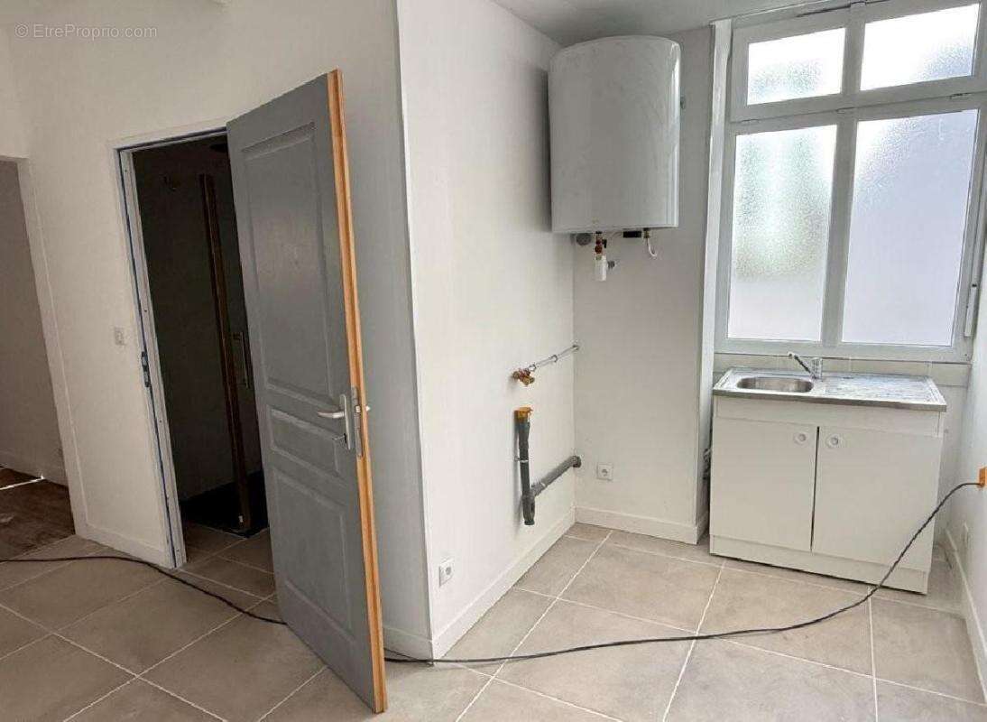 Maison 49 m² à Ruffec  - photo 4