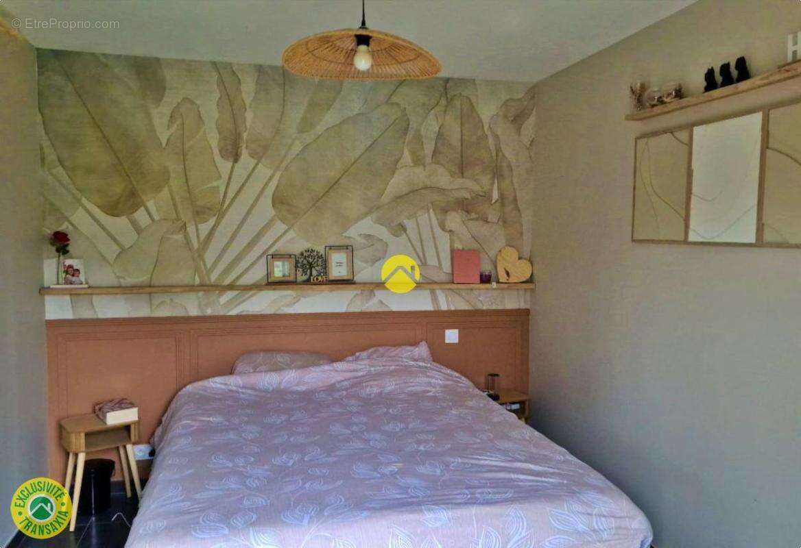 Maison à LAIRES