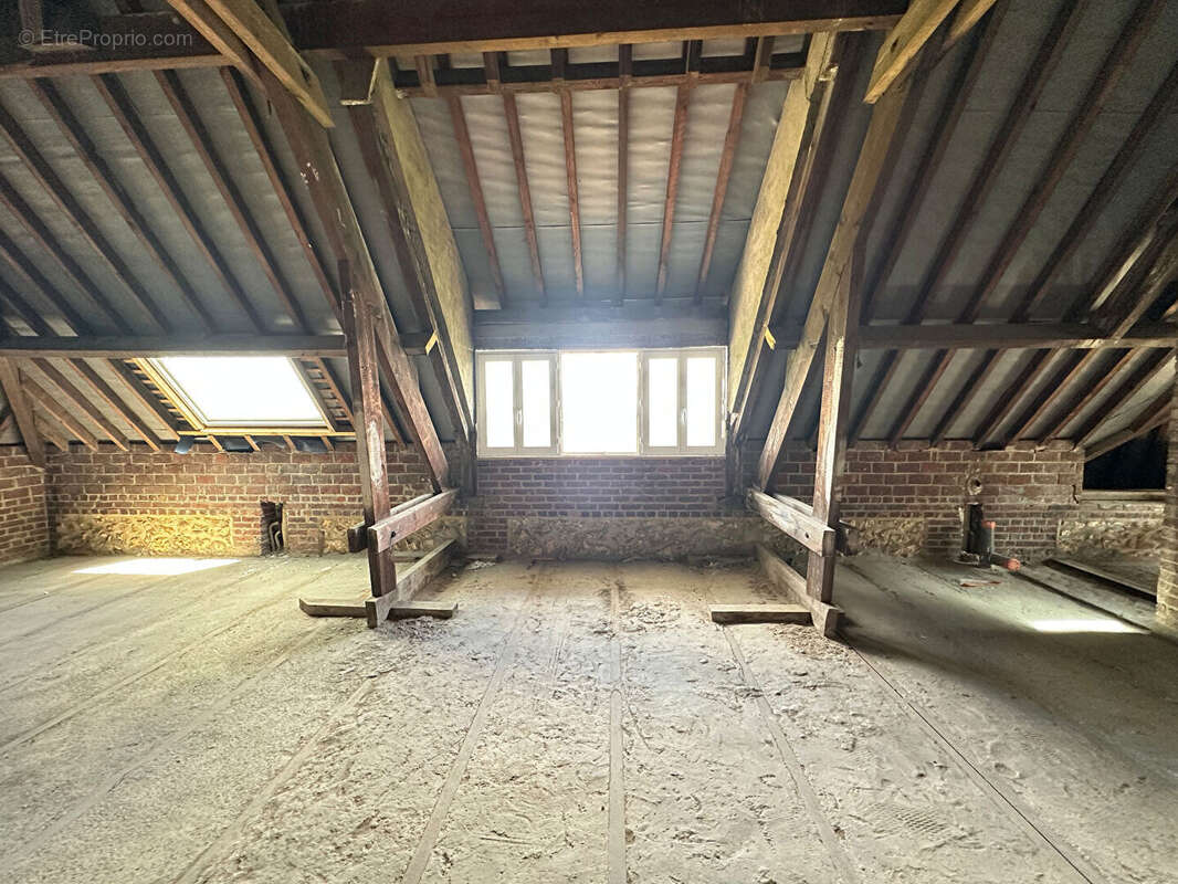 Appartement à MONT-SAINT-AIGNAN