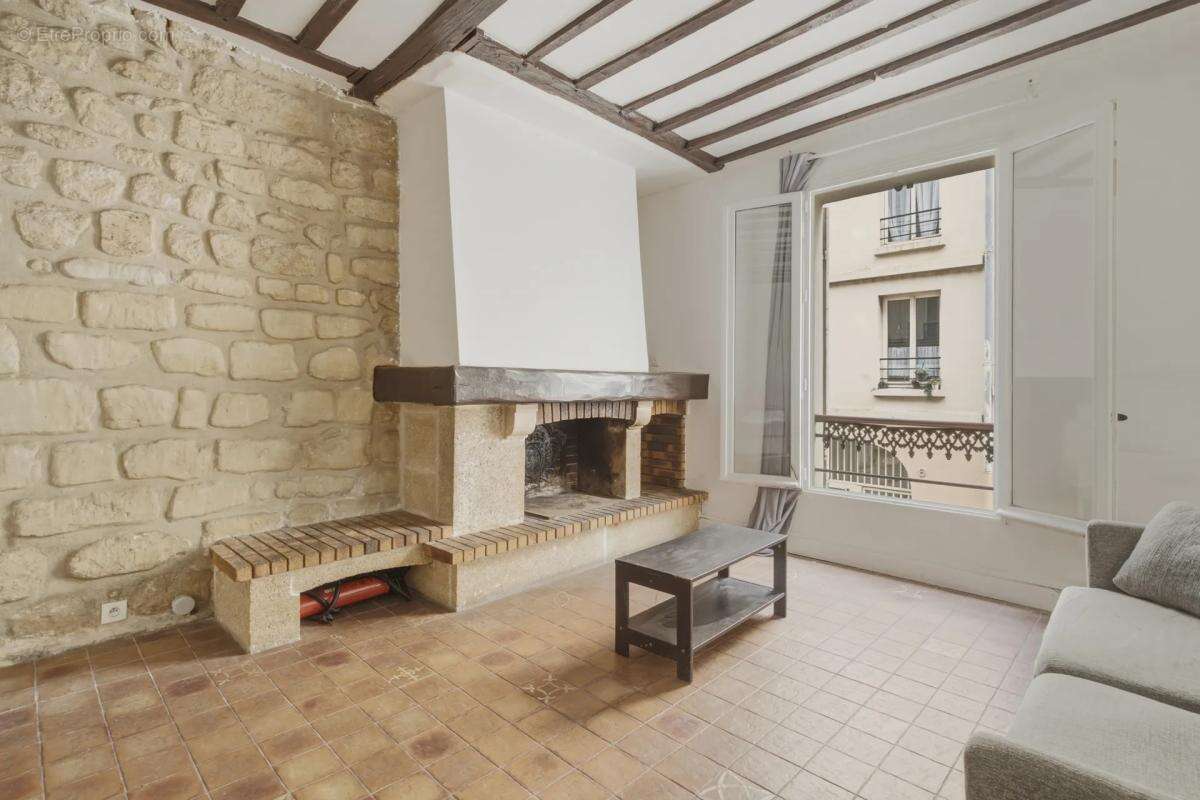 Appartement 2 pièces de 33 m² à Paris Montmartre - photo 2