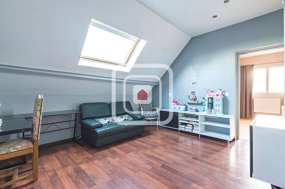 Maison à AUMENANCOURT