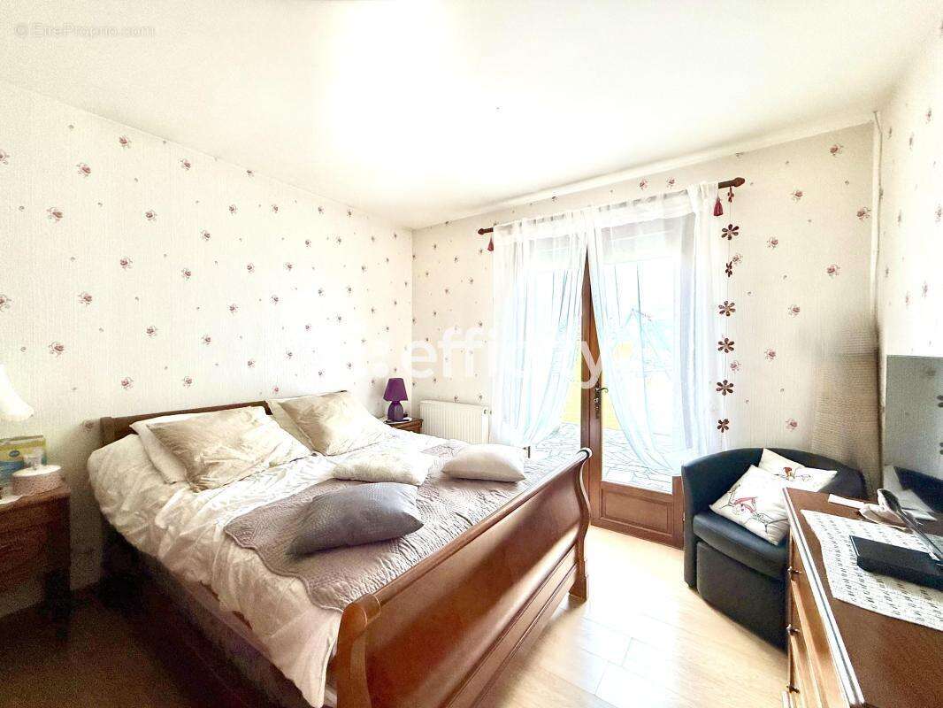 Maison à CIRY-SALSOGNE
