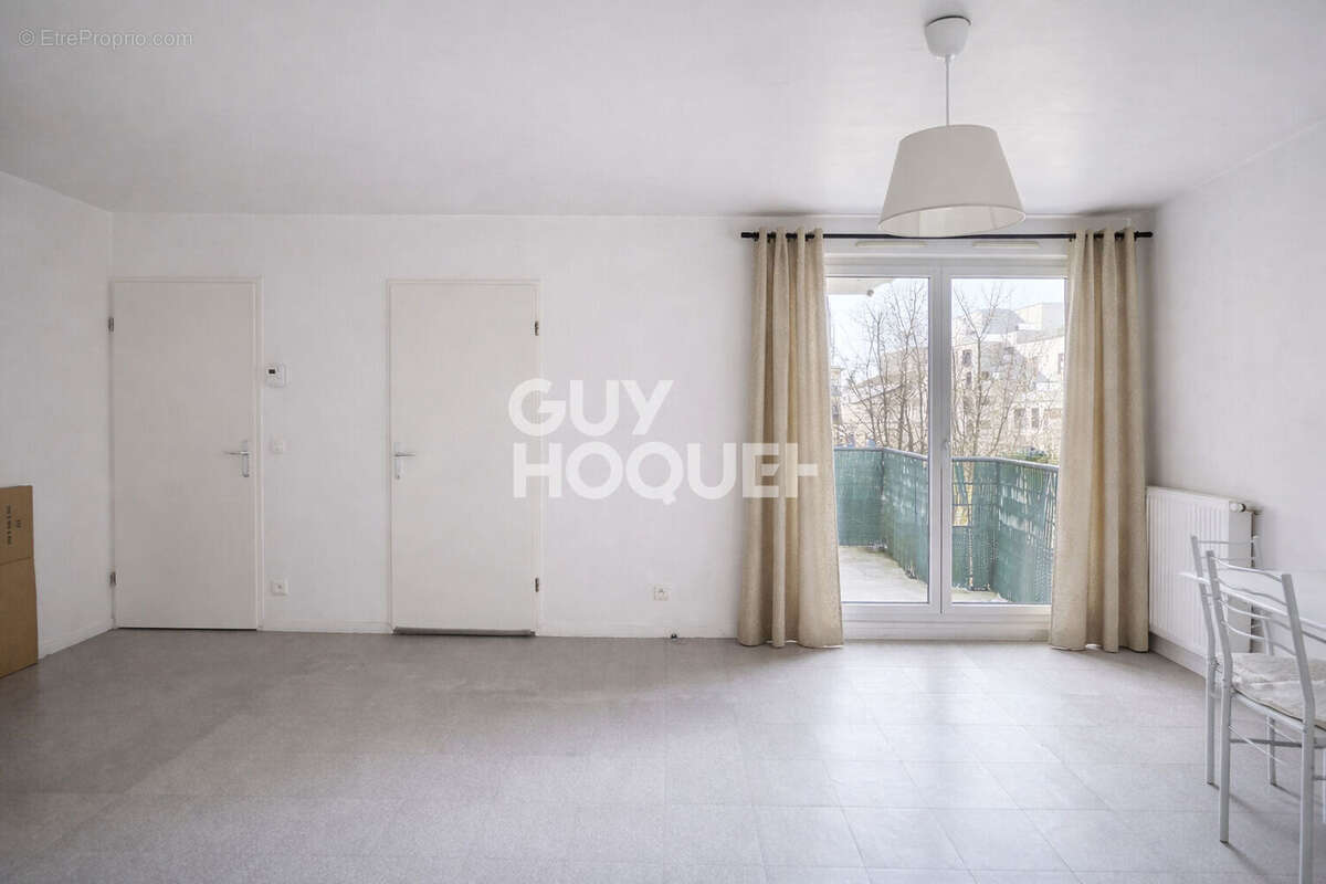 Appartement à AUBERVILLIERS