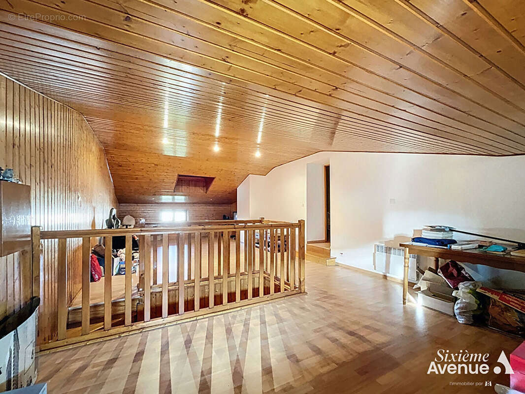 Maison à SAINT-SYMPHORIEN-D'OZON