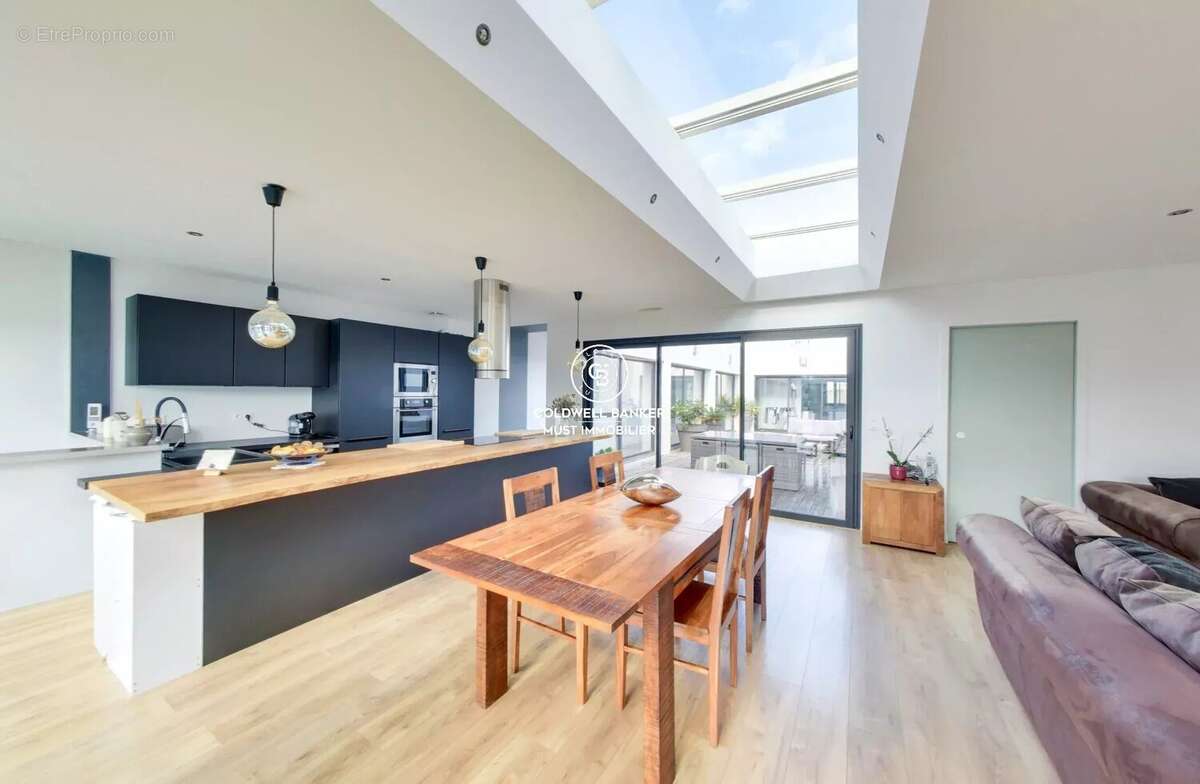 Maison à VILLENEUVE-DE-LA-RAHO