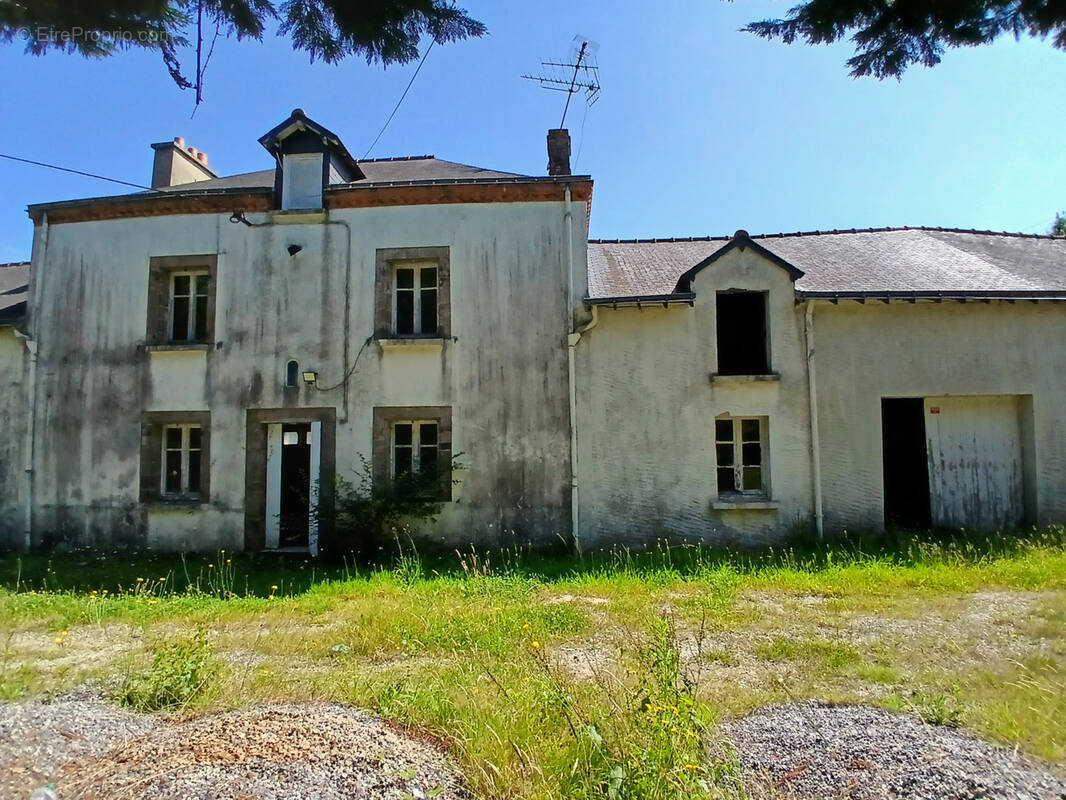 Maison à AVESSAC