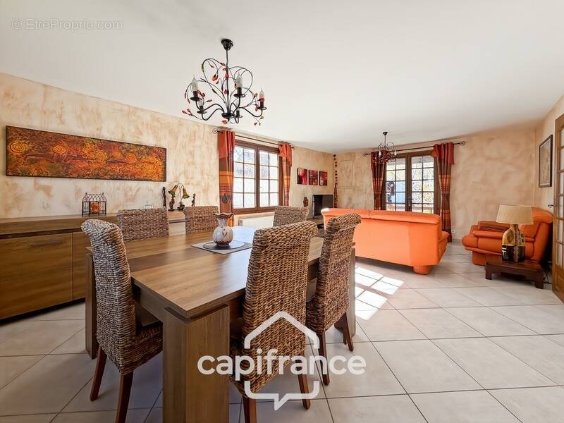 Maison à THORIGNY-SUR-MARNE