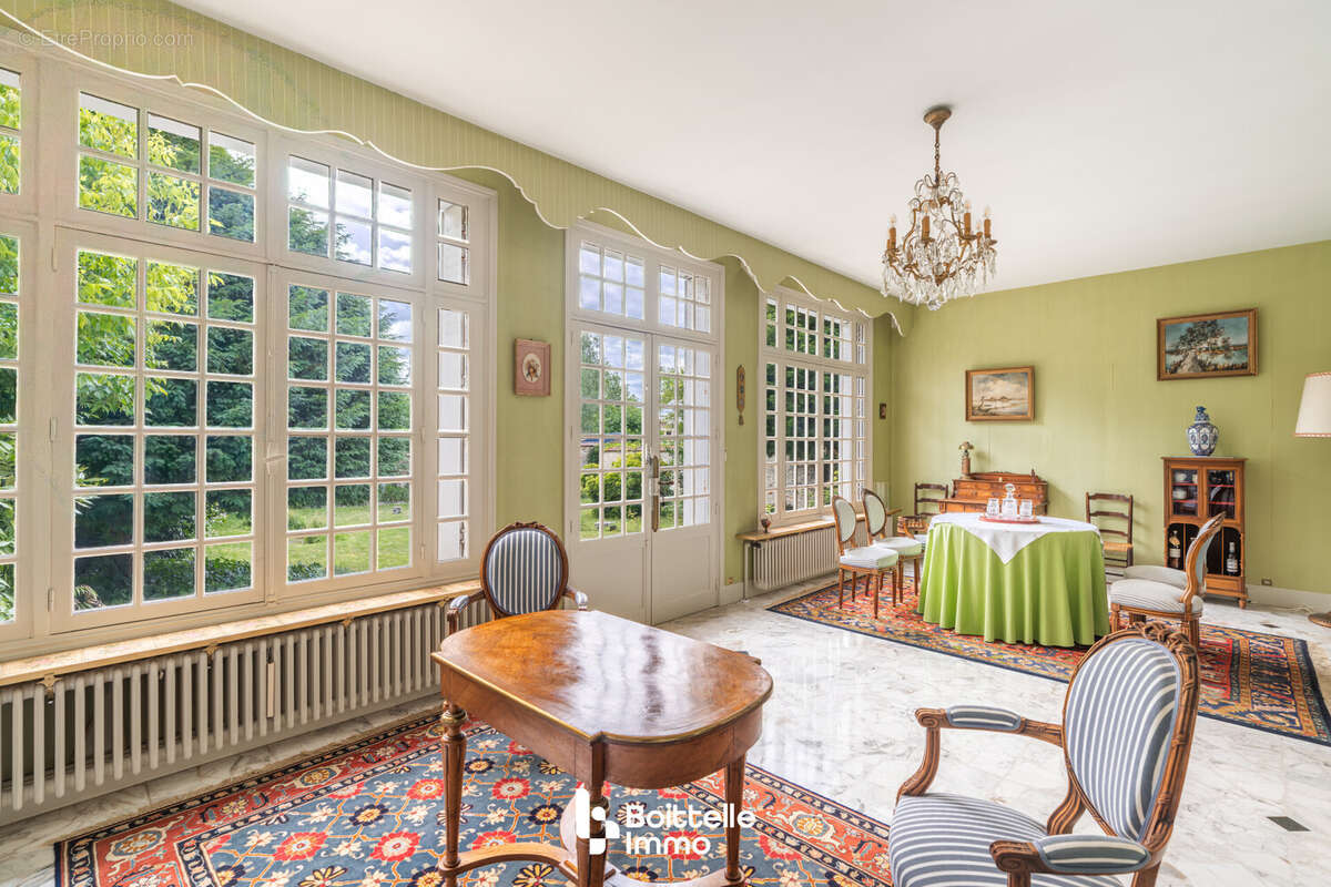 Maison 9 pièces 231 m² à vendre à Chailly-En-Biere (77930) - photo 4