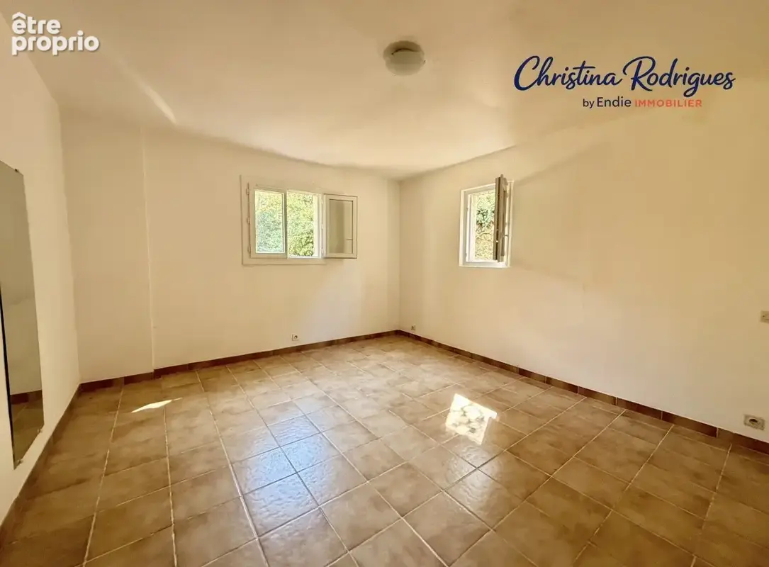 Lorgues villa t7 piscine garage cave - photo 18