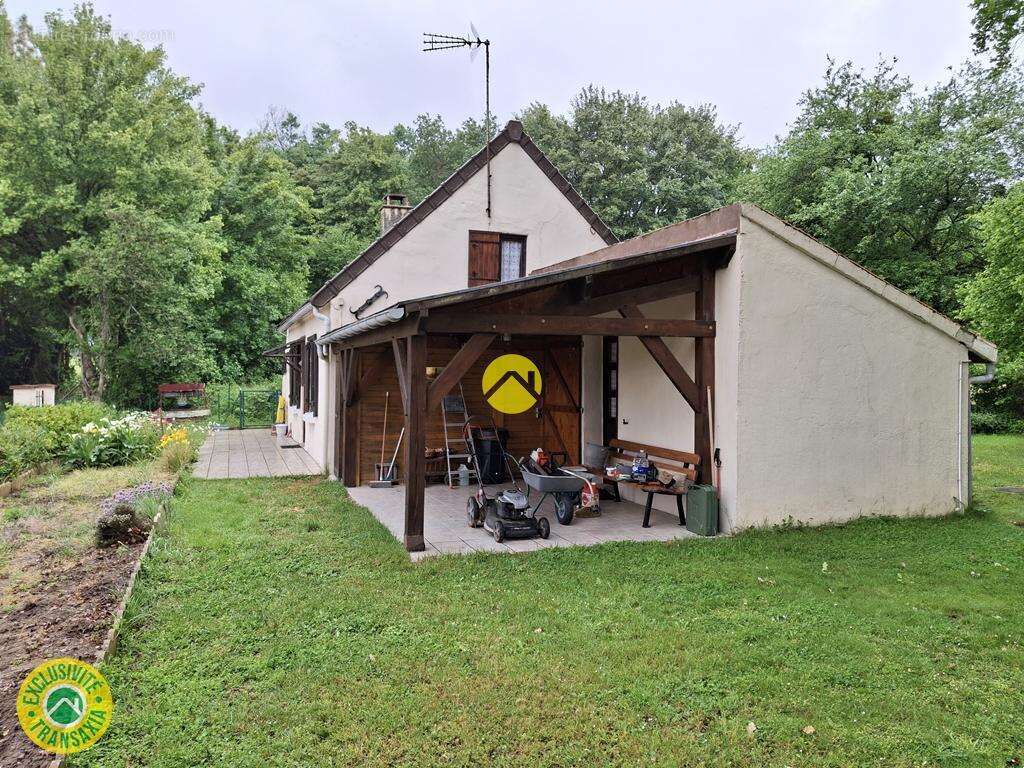Maison à LURCY-LEVIS