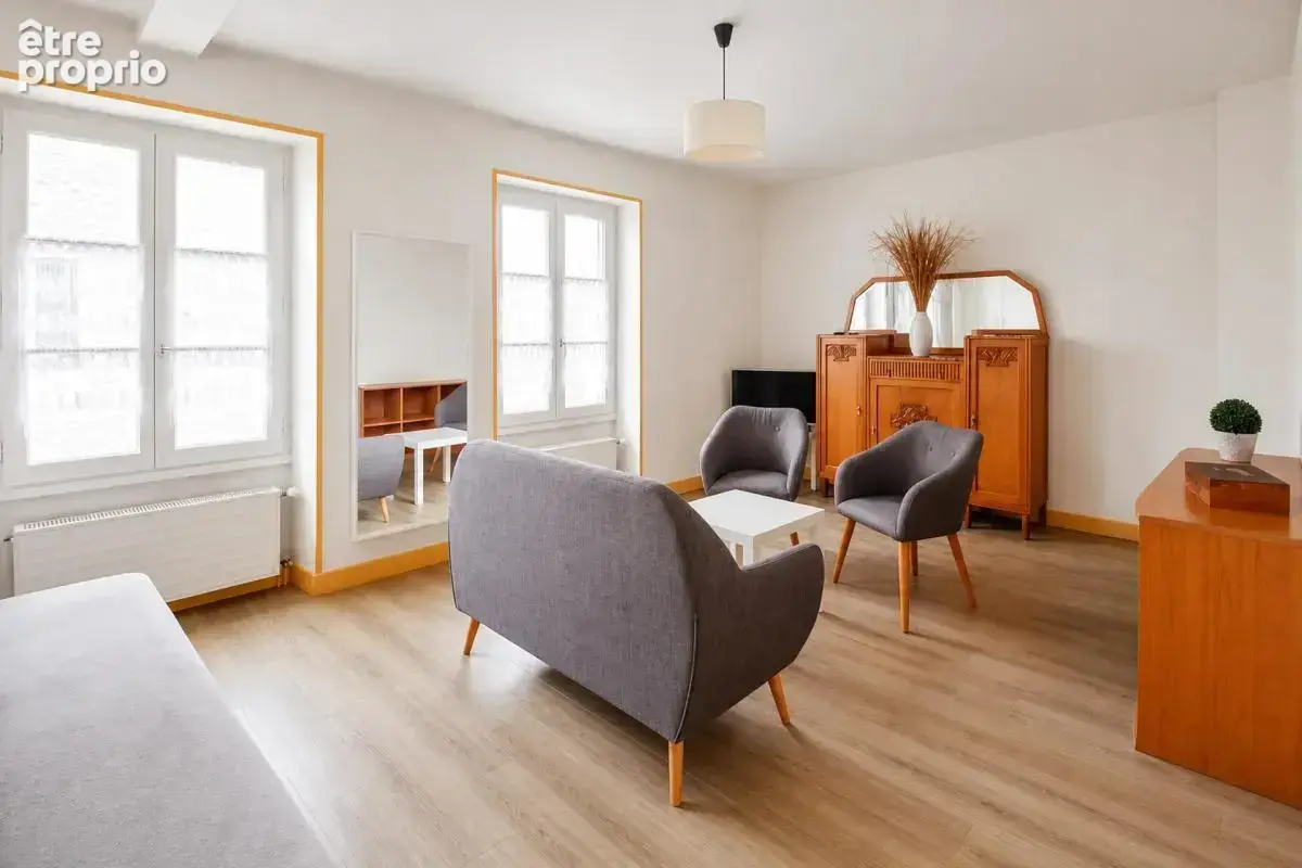 Maison spacieuse de 469 m² à Marsac, 16 pièces - photo 9
